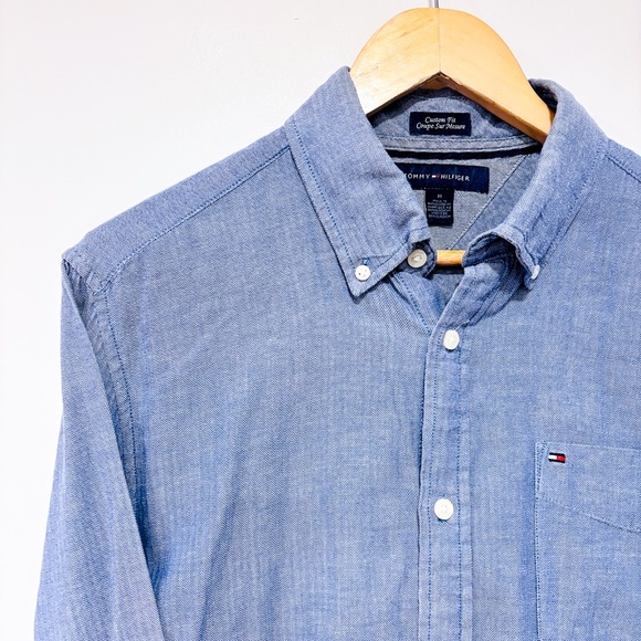 TOMMY HILFIGER Blue chambray button-down shirt size | casual wear | Medium * - Picture 2 of 8